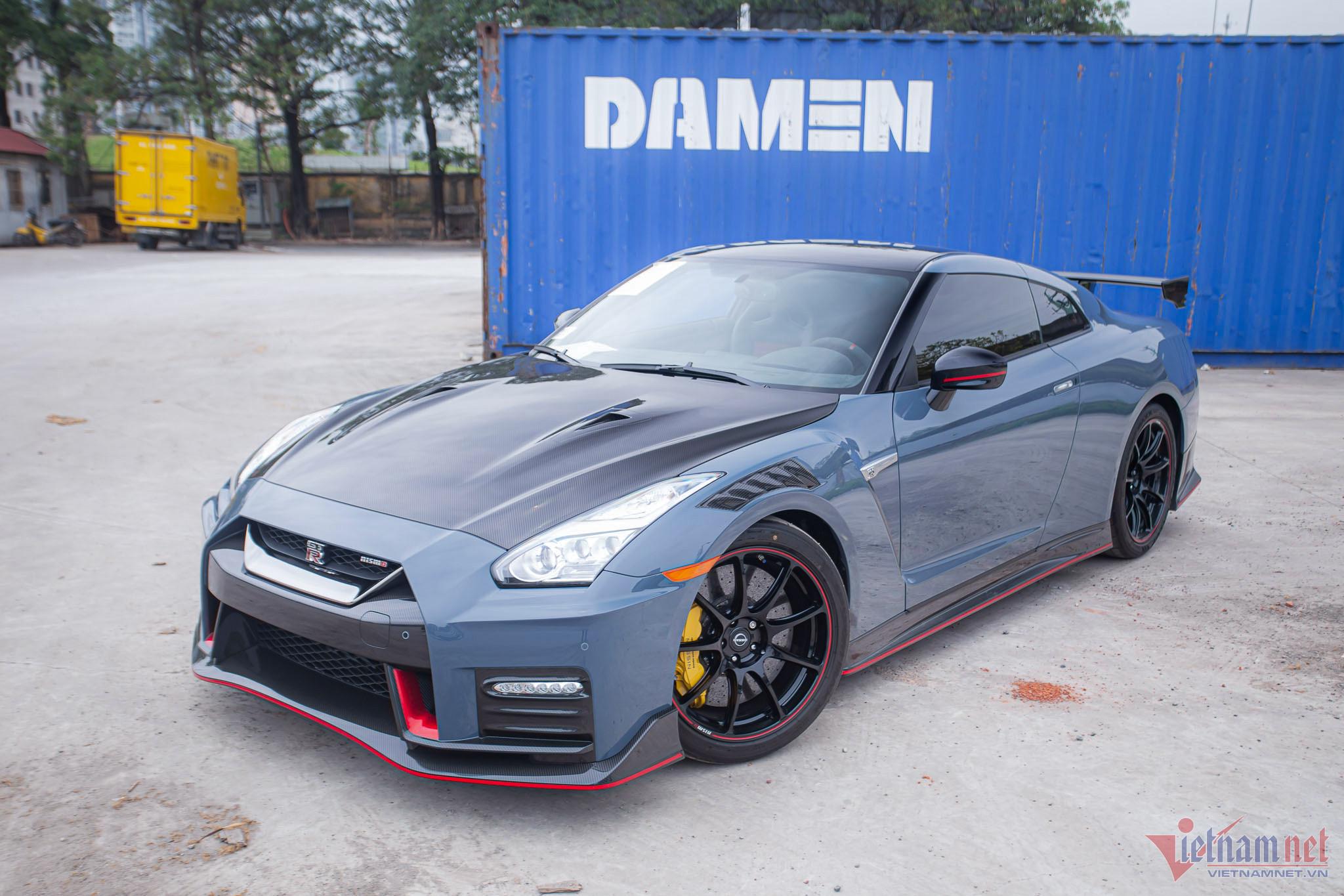 Nissan GT-R Nismo duy nhất Việt Nam: trên 15 tỷ và không dành cho số đông