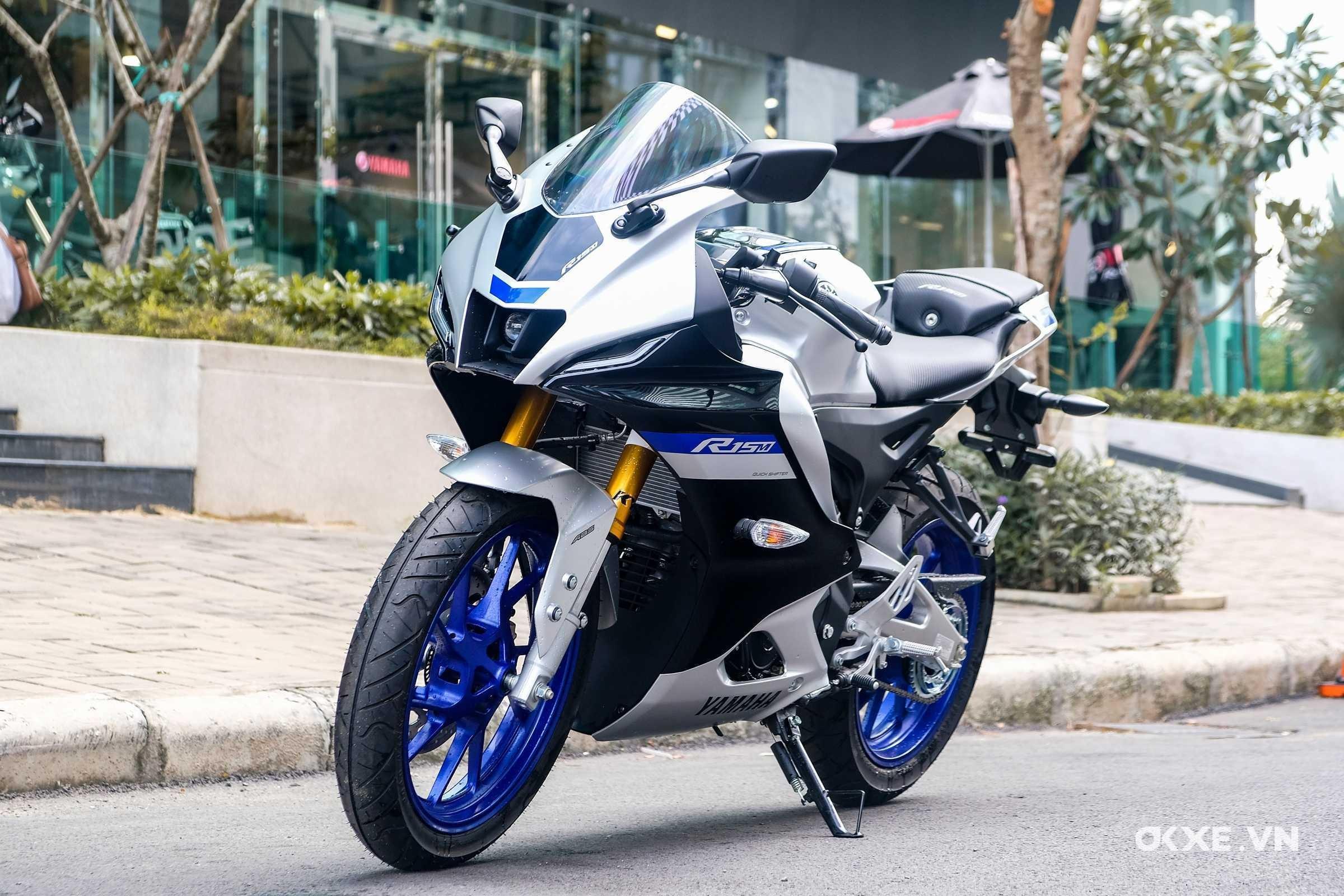 Giá Yamaha R15 V4 2023 mới nhất: Đắt đỏ nhưng nhiều công nghệ