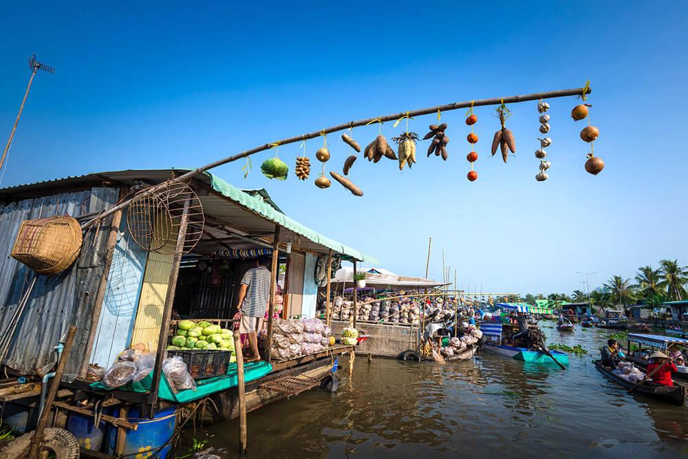 Chợ nổi Ngã Năm