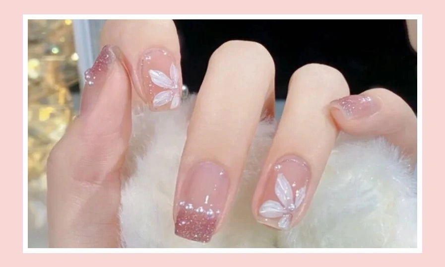 Đằm thắm và dịu dàng cùng mẫu nail cô dâu đơn giản màu hồng